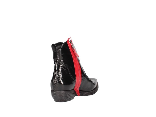 Zoe N100 Black red Shoes Women Camperos