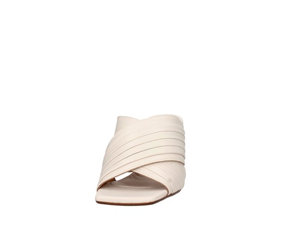 Baliè 589 Ivory Shoes Women ousted
