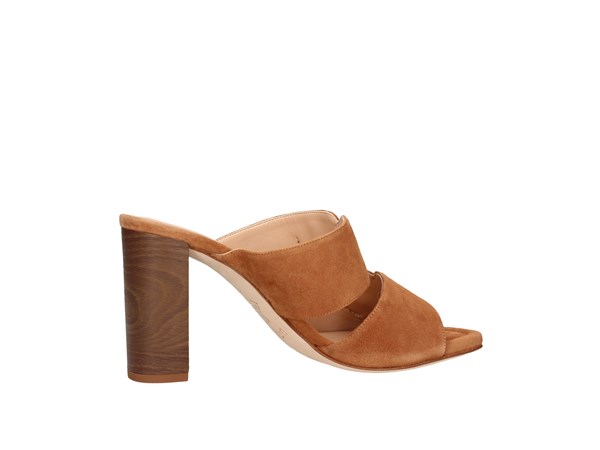 Unisa Semi Leather Shoes Women ousted